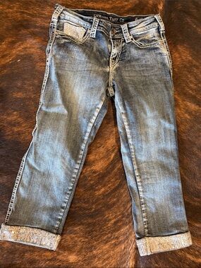 Cowgirl Tuff Women’s Light Blue Cropped Ankle Jeans